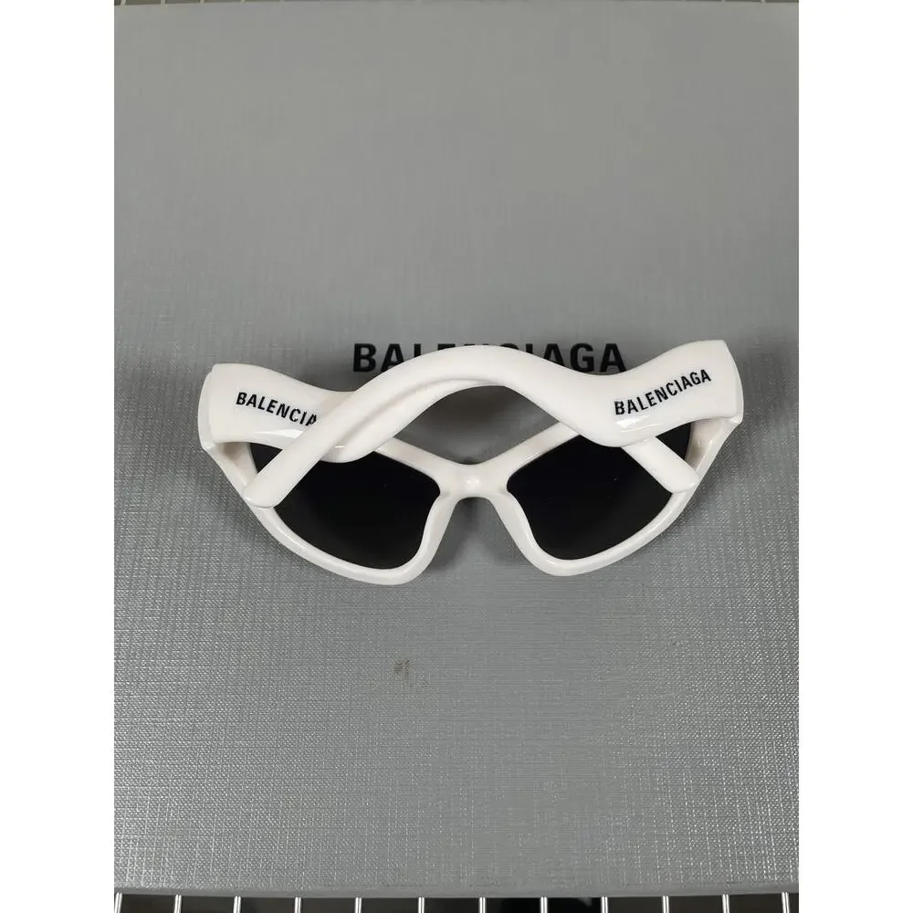 BALENCIAGA OVERSIZED CAT EYE SUNGLASSES IVORY WHITE